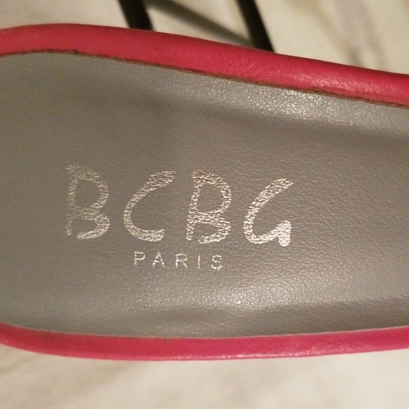 BCBG PARIS SHOES - Picture 3 of 6
